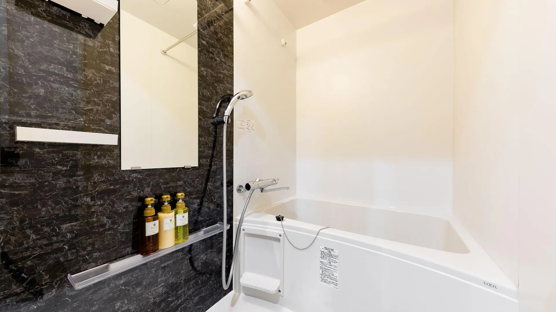 *** Aparthotel Takuto Stay Sakaisuji-Hommachi Osaka Japan